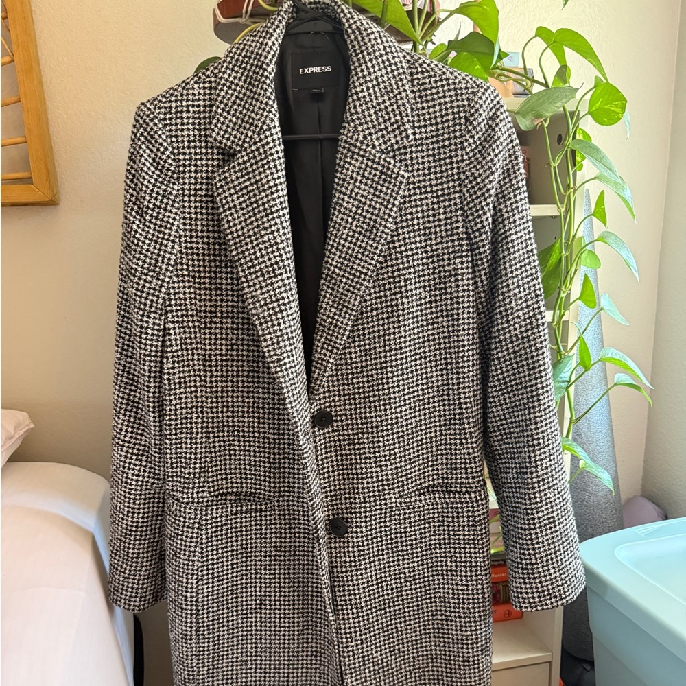 Express Monochrome Houndstooth Coat